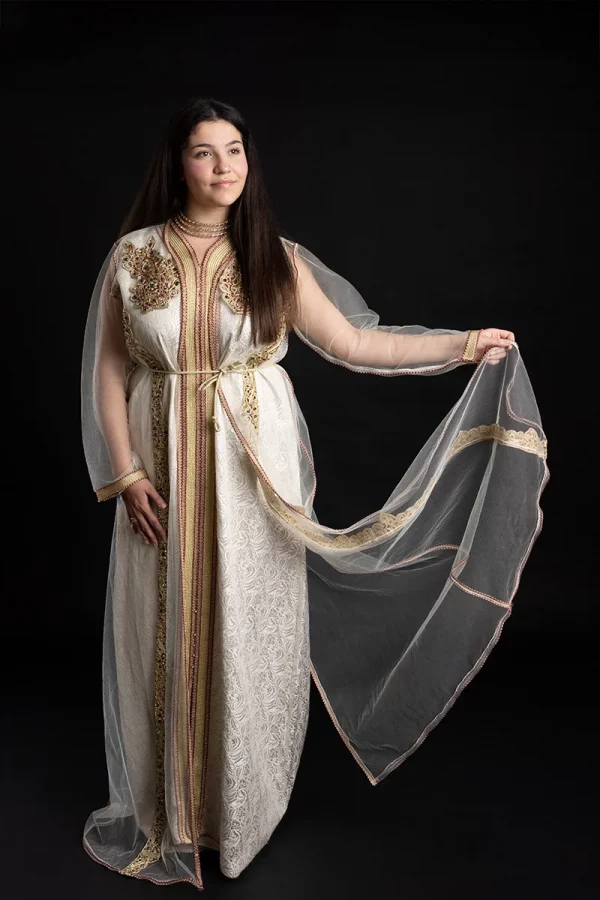 Caftan Blanc et Doré Réf : AS33