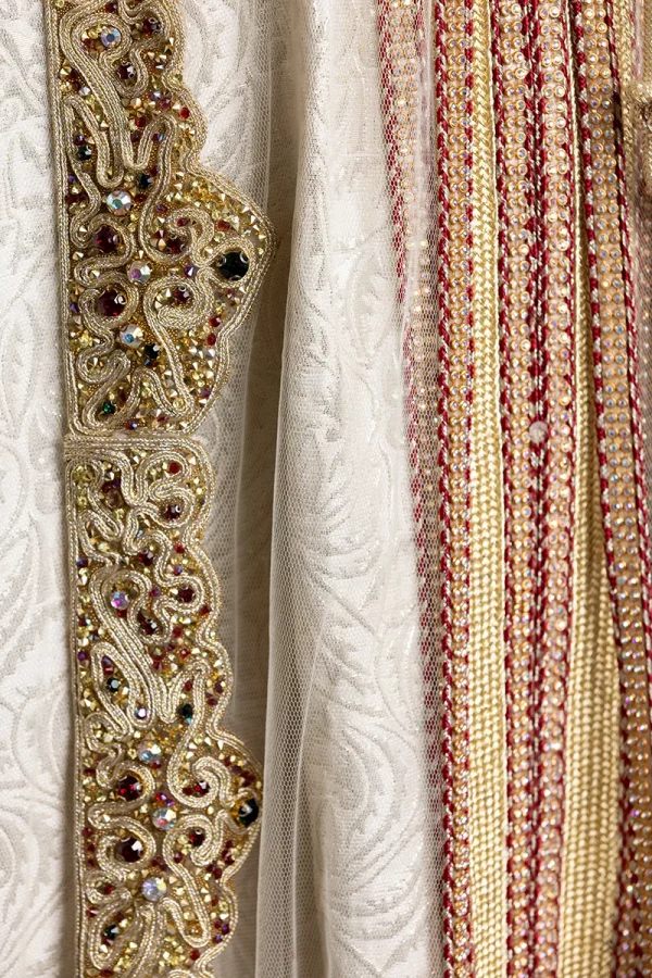 Caftan Blanc et Doré Réf : AS33