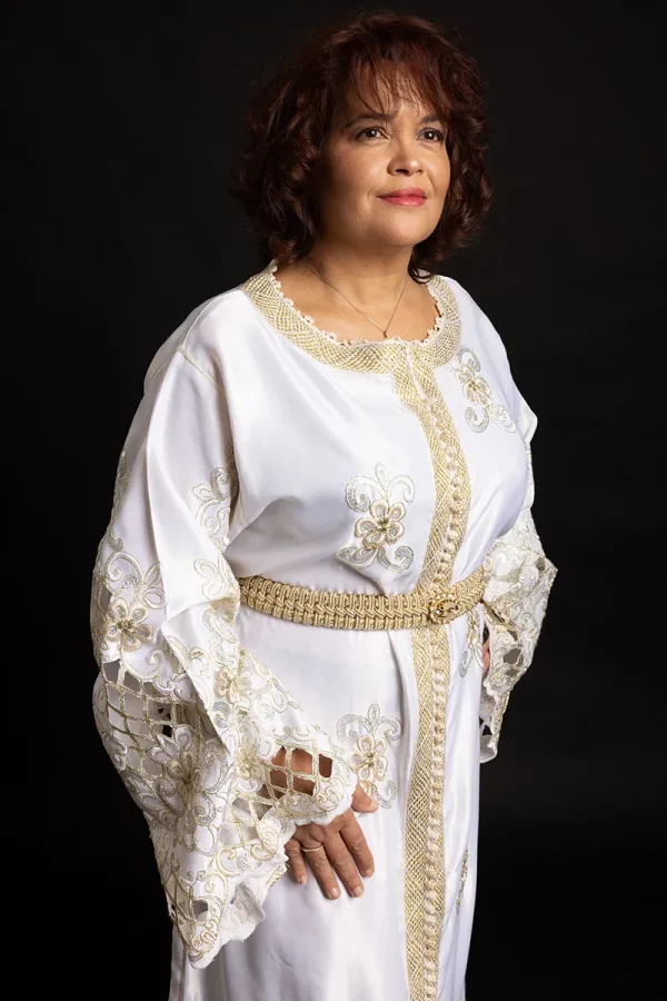 Caftan Blanc en Satin et Broderie Or - Réf : AS28