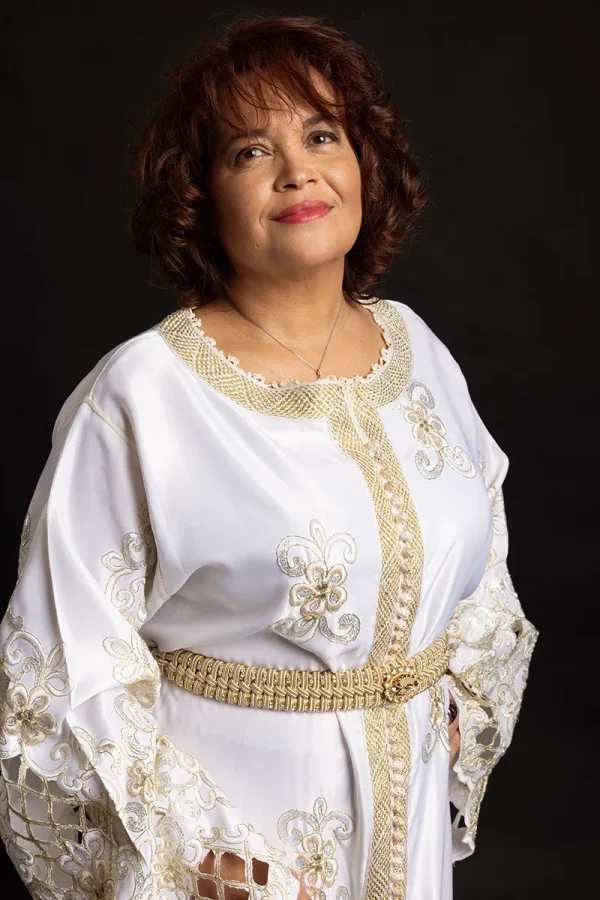 Caftan Blanc en Satin et Broderie Or - Réf : AS28