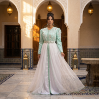 Caftan raffiné en dentelle