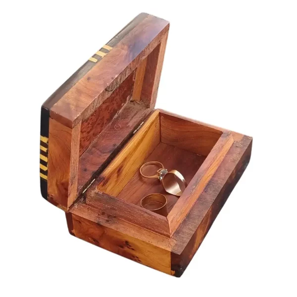 Boîte à motifs géométriques