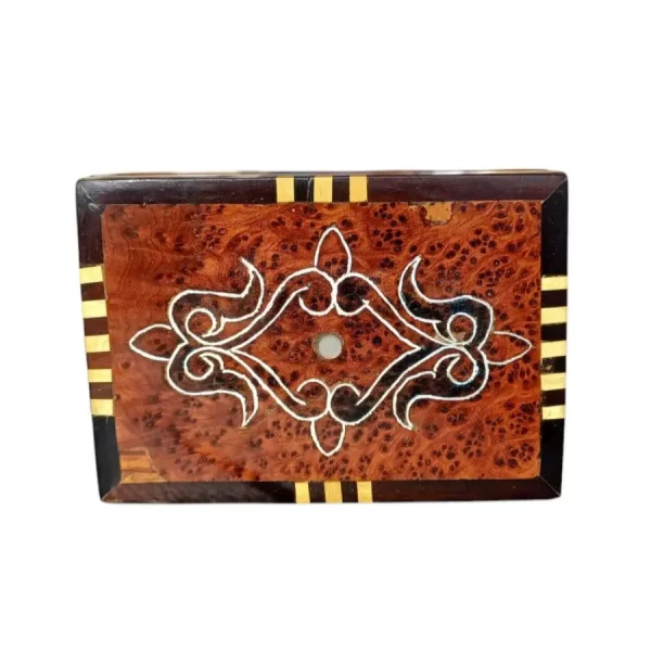 Boîte à motifs géométriques