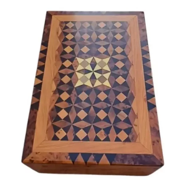 Boîte avec incrustations motifs origami
