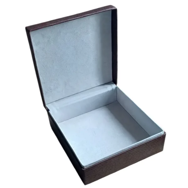 Boîte en cuir marron