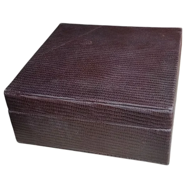 Boîte en cuir marron