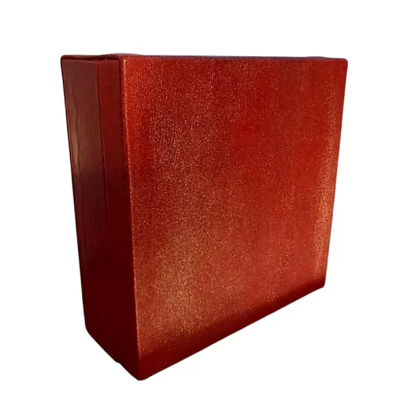 Boîte en cuir rouge pailleté