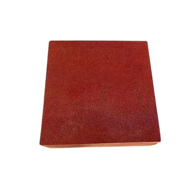 Boîte en cuir rouge pailleté