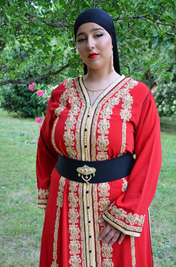 Caftan à perles et broderie en fil doré - Réf : AS40